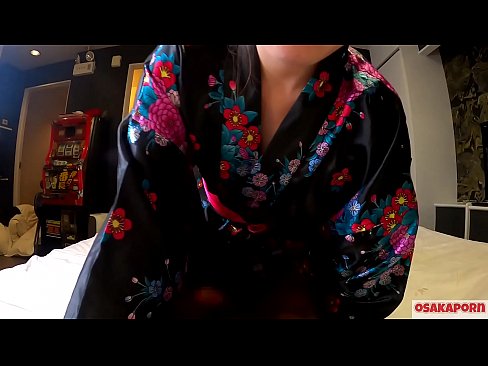 ❤️ Gənc cosplay qız bir atlı qadında fışqırma ilə orgazm olmaq üçün cinsi sevir. Həvəskar videoda ənənəvi yapon geyimində tüklü pişik və gözəl döşləri olan asiyalı qız sikişmə oyuncaqları ilə mastürbasyon nümayiş etdirir. Sakura 3 OSAKAPORN. Sikişmə bizdə ❌️