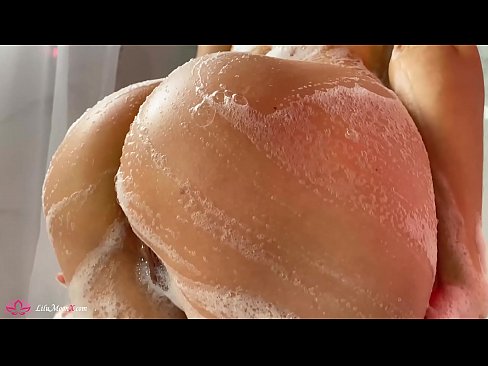 ❤️ Brunette, Duşda Güclü Orgazm Vermək üçün Vibratorla Pişiyi Mastürbasyon Etdirir Sikişmə bizdə ❌️